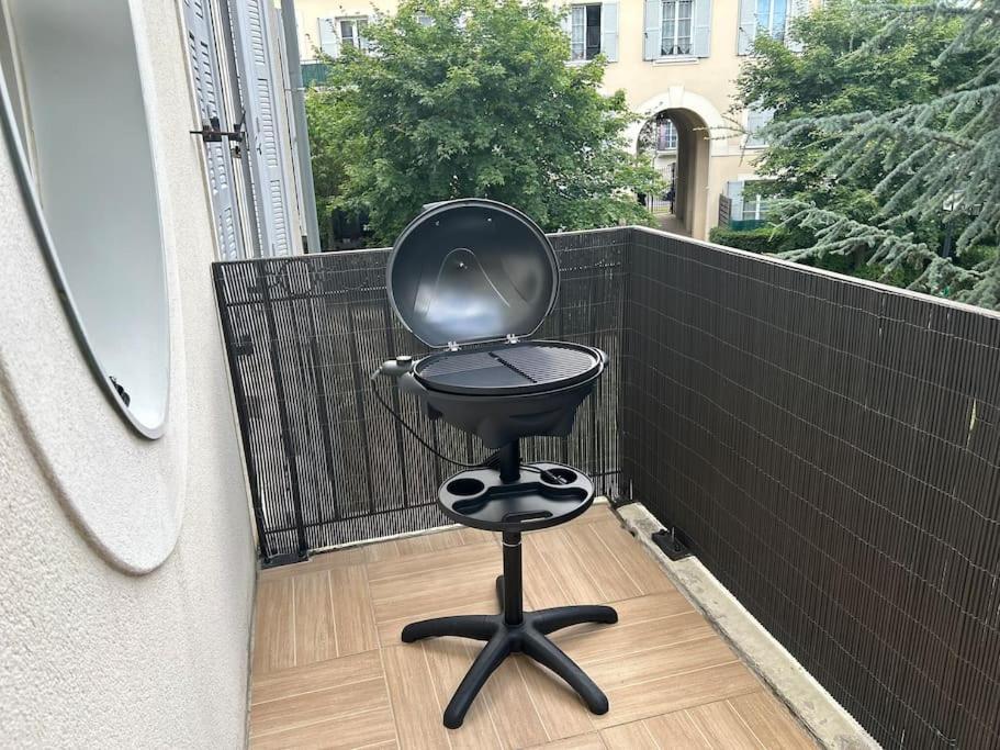 Once Upon A Time - 7Min From Disneyland - Free Private Parking - Self Checkin - Balcony - Barbecue Magny-le-Hongre Eksteriør billede